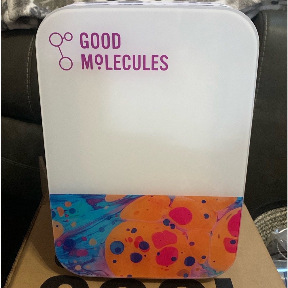 GOOD MOLECULES  MINI FRIDGE COSMETICS